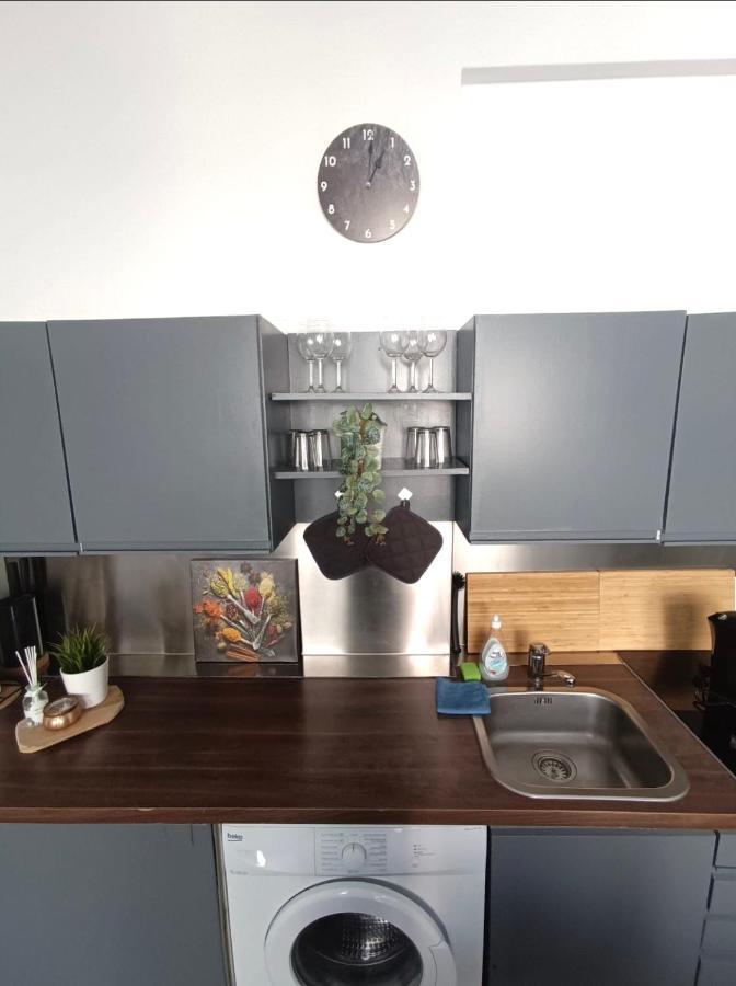 Stylish Apartment With Wifi, Near University& Augsburg Messe Kültér fotó